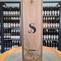 FINCA COLLADO - VI DE SAL 2016 - Dárková bedna - červené víno 1,5 l